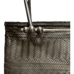 VINTAGE GEM. 1920’s sterling silver metal purse.